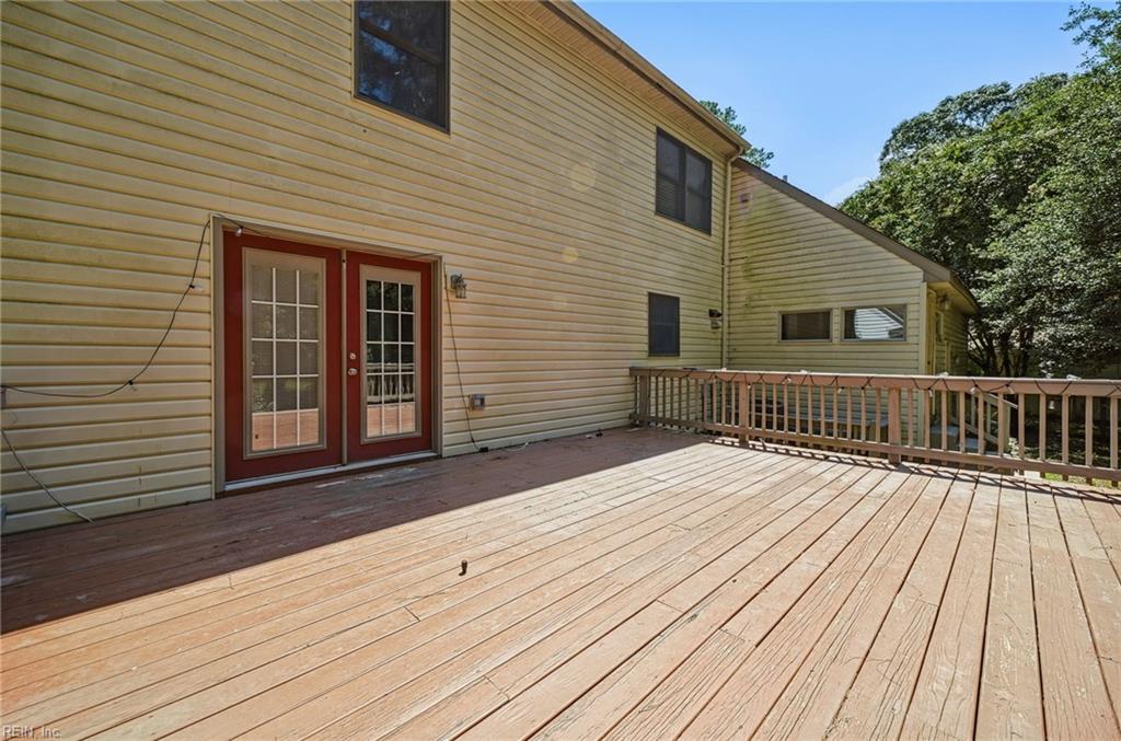 7743 Waters Edge Ln Property Photo 30