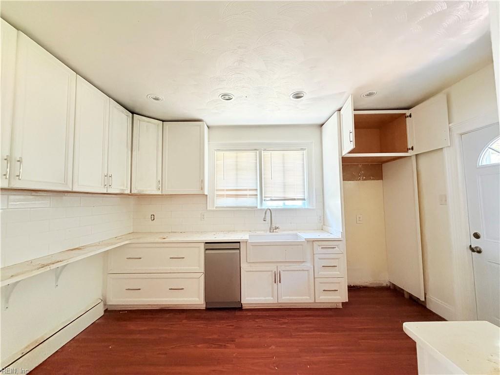 8518 Circle Dr Property Photo 2