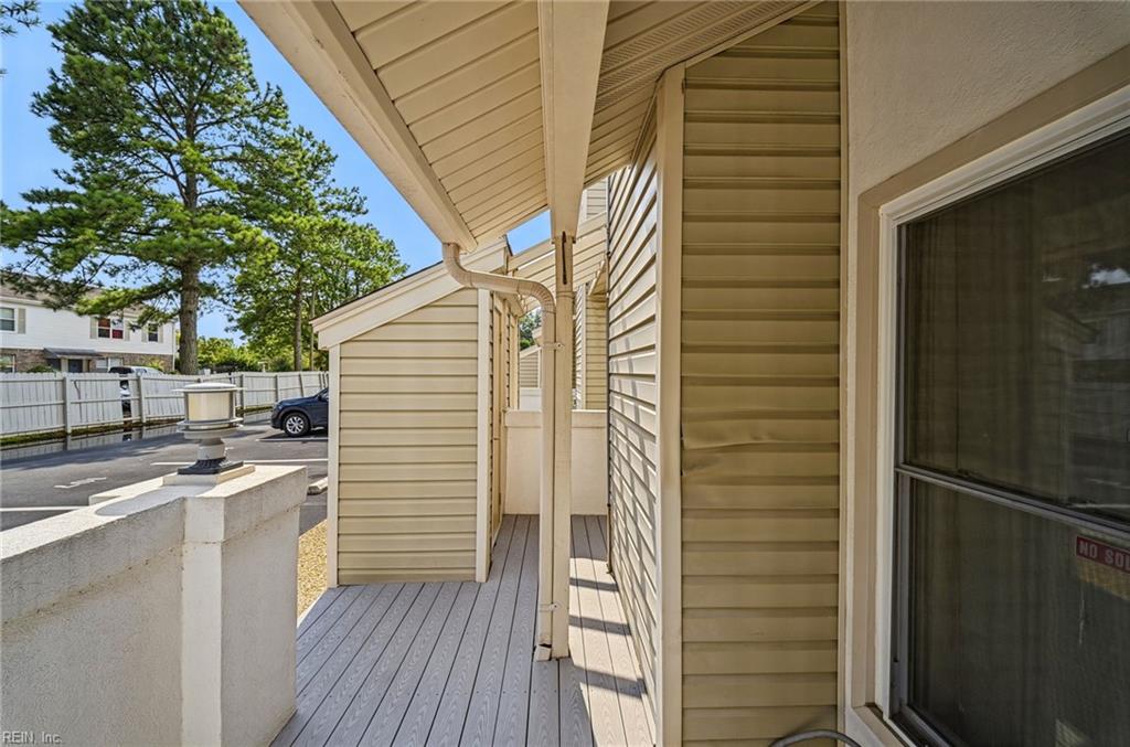 8576 Chesapeake Blvd Property Photo 6