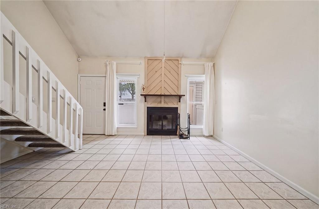 8576 Chesapeake Blvd Property Photo 11