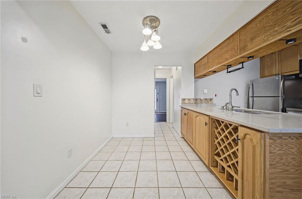 8576 Chesapeake Blvd Property Photo 14