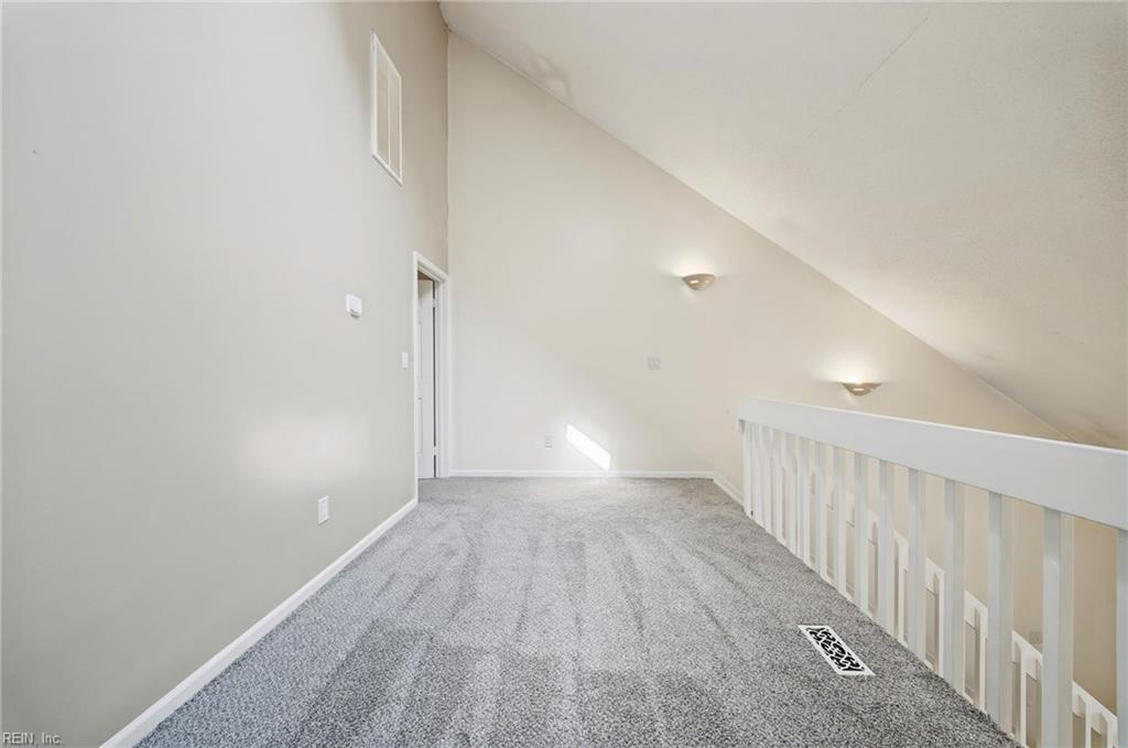 8576 Chesapeake Blvd Property Photo 21