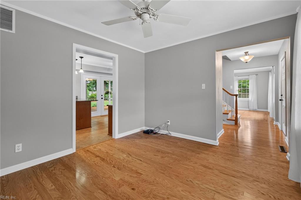 725 Downing Ln Property Photo 7
