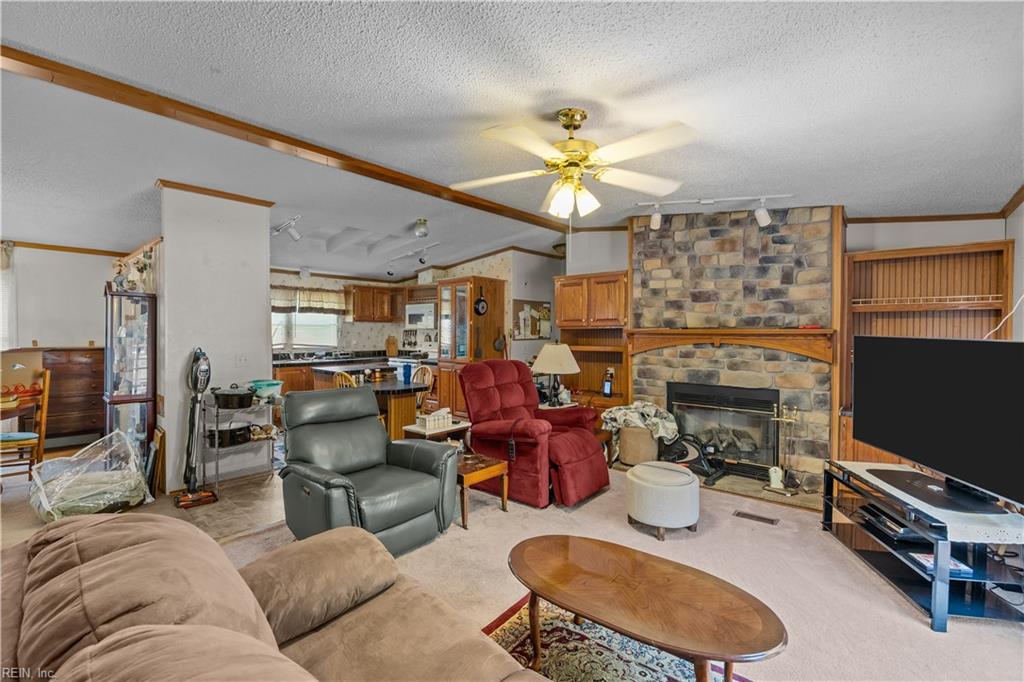 191 River Rd Property Photo 9