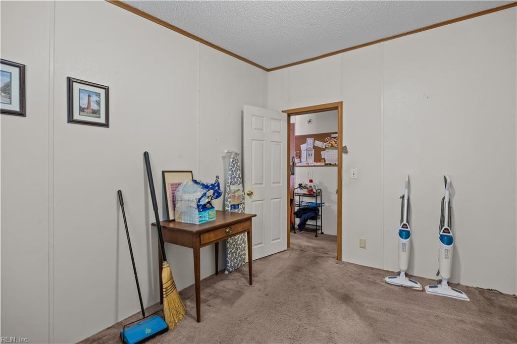 191 River Rd Property Photo 17