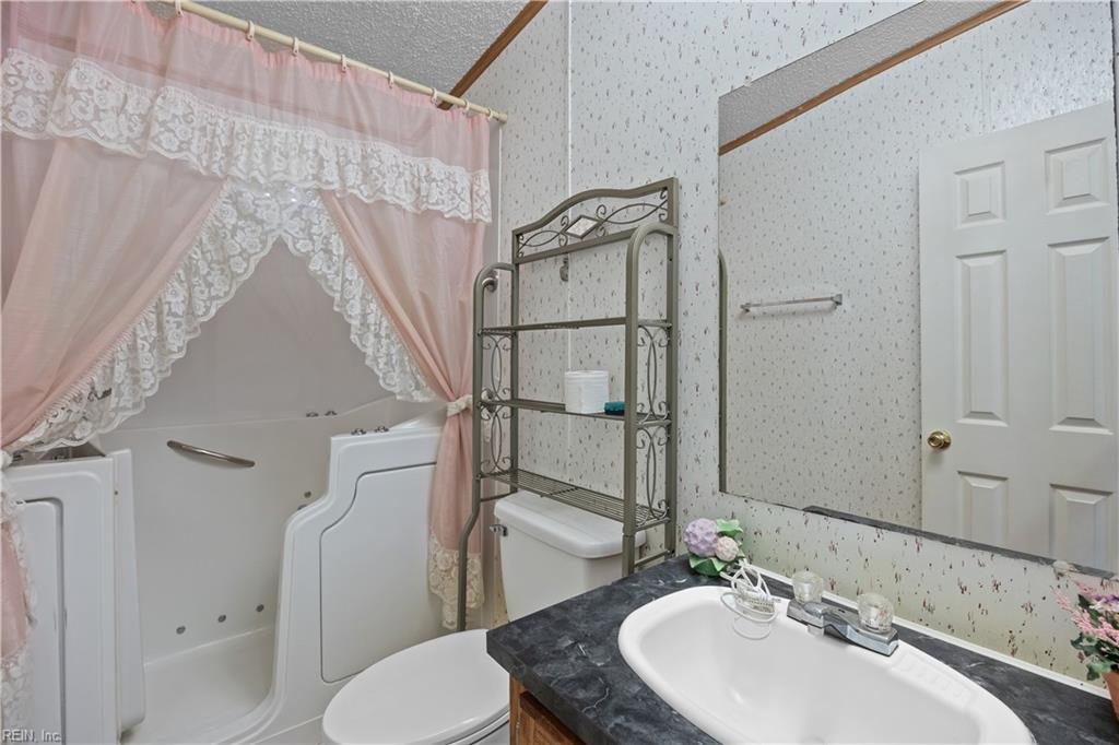 191 River Rd Property Photo 23