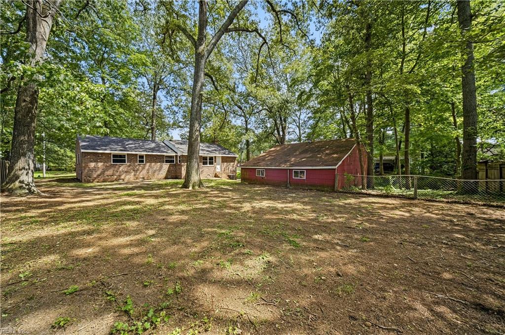 2168 Armada Dr E Property Photo 32