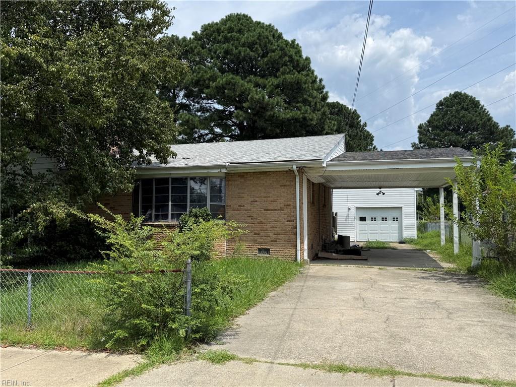 648 Hemlock Ave Property Photo 4