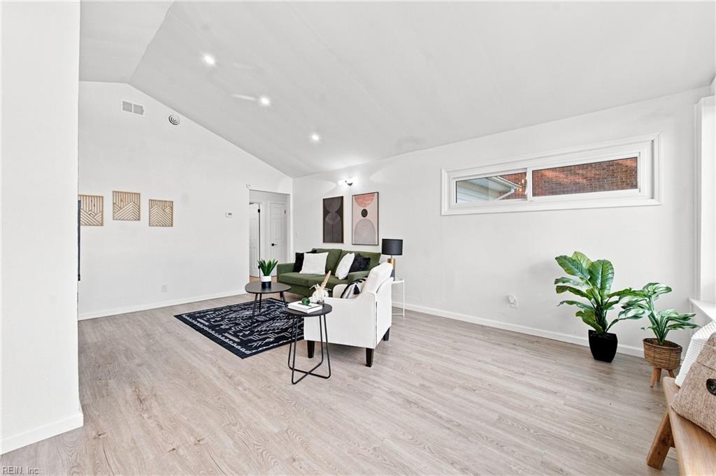 4111 Williamson St Property Photo 16