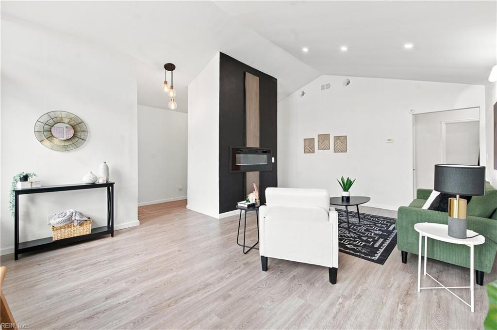4111 Williamson St Property Photo 17