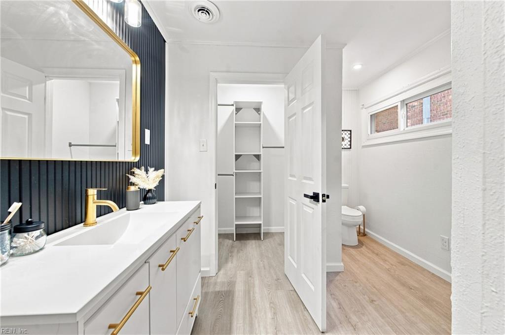4111 Williamson St Property Photo 25