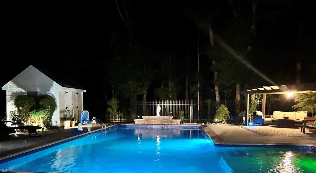 1841 Laurel Oak Ln Property Photo 2