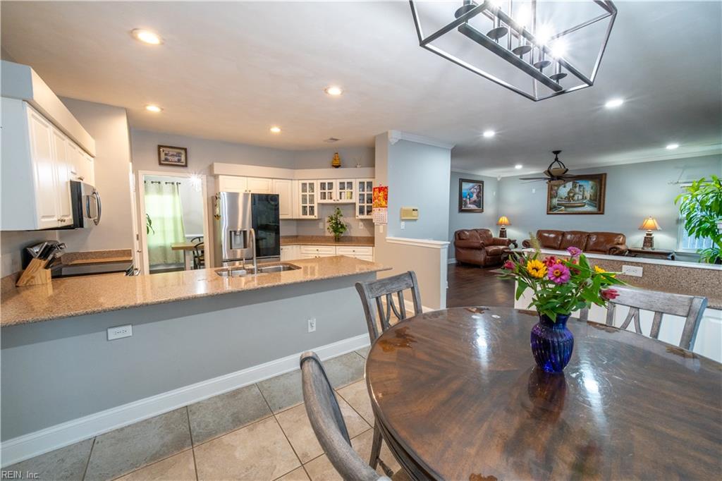 1841 Laurel Oak Ln Property Photo 6