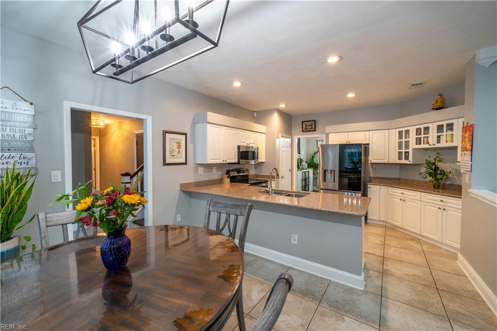 1841 Laurel Oak Ln Property Photo 12