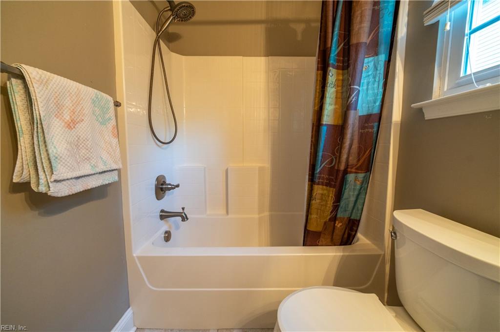 1841 Laurel Oak Ln Property Photo 16