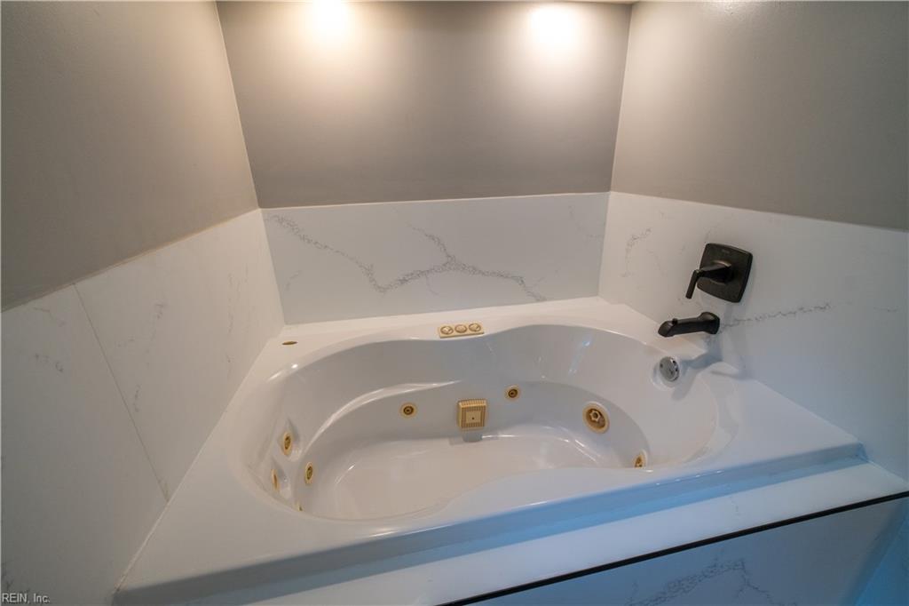 1841 Laurel Oak Ln Property Photo 21