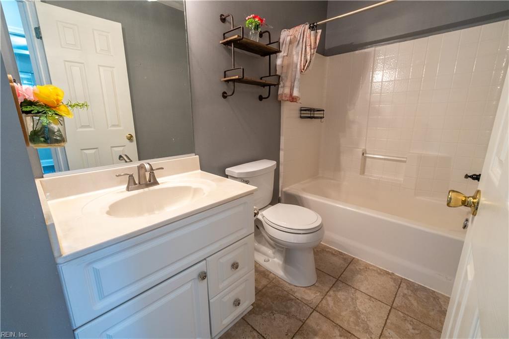 1841 Laurel Oak Ln Property Photo 26