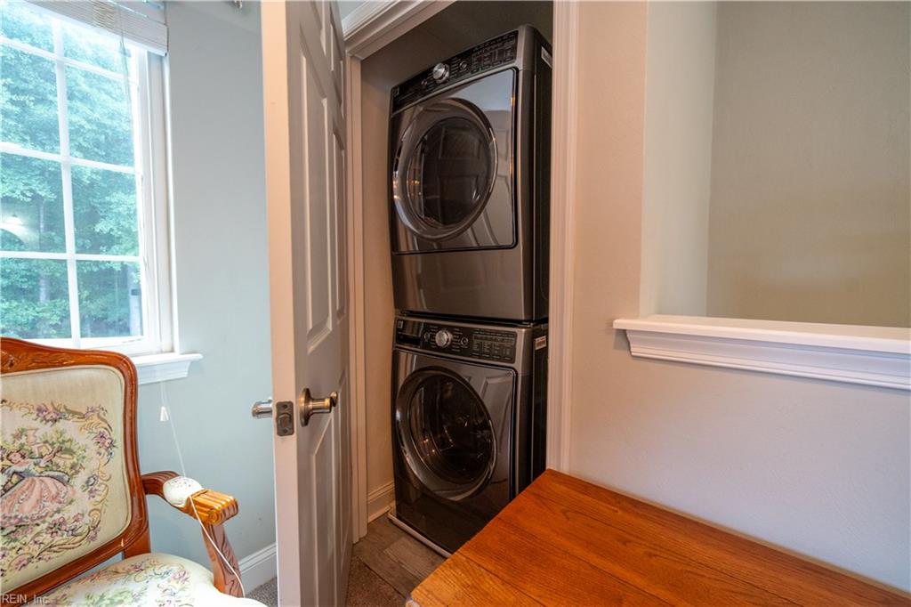 1841 Laurel Oak Ln Property Photo 30