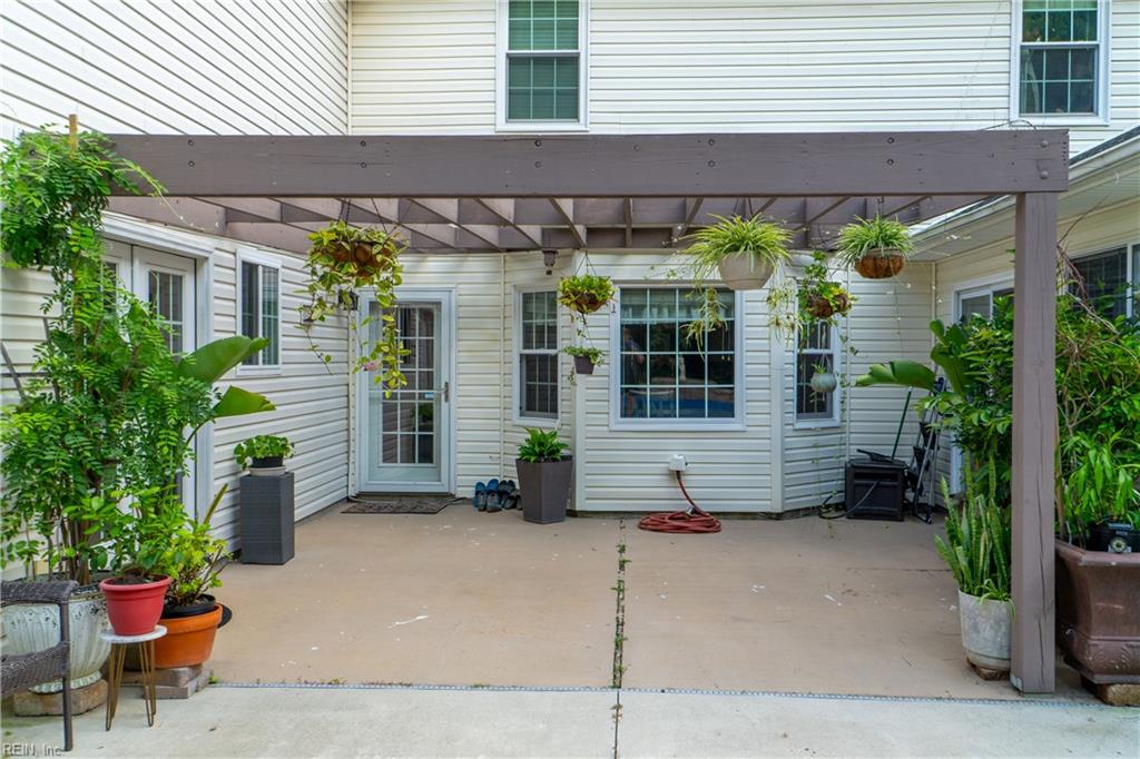 1841 Laurel Oak Ln Property Photo 36