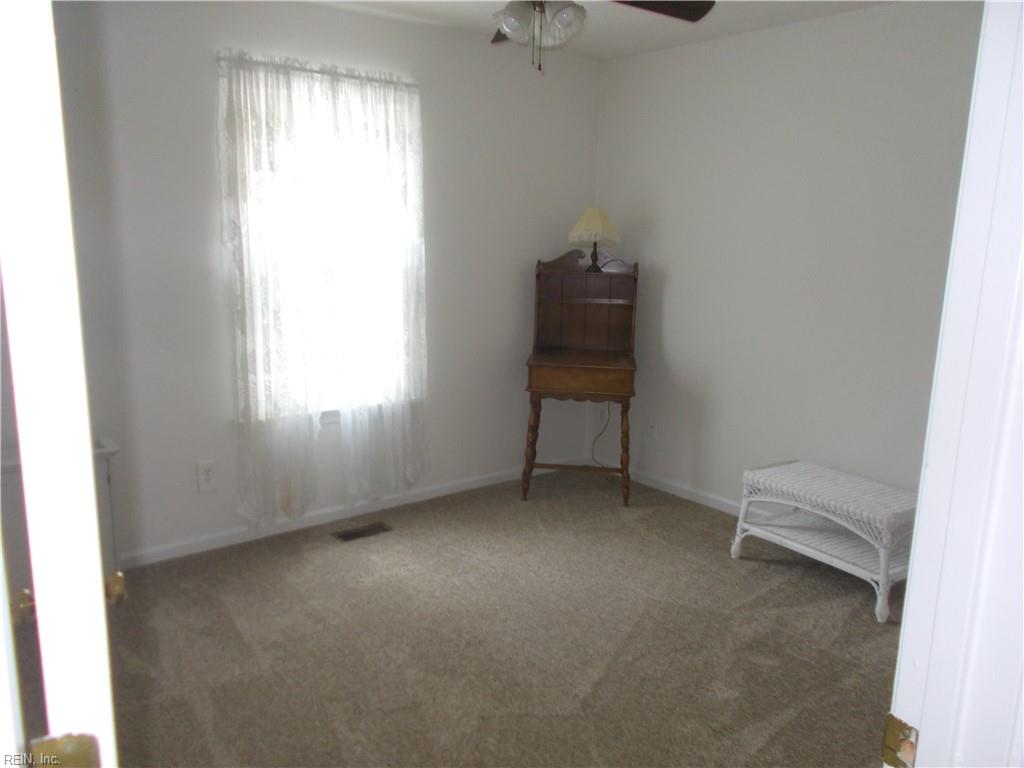 3952 Long Point Blvd Property Photo 9