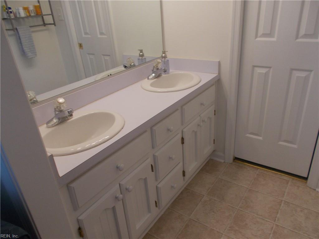 3952 Long Point Blvd Property Photo 13