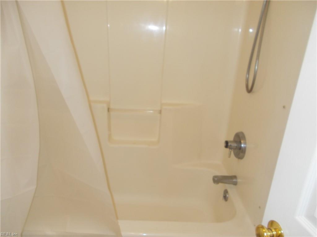 3952 Long Point Blvd Property Photo 14