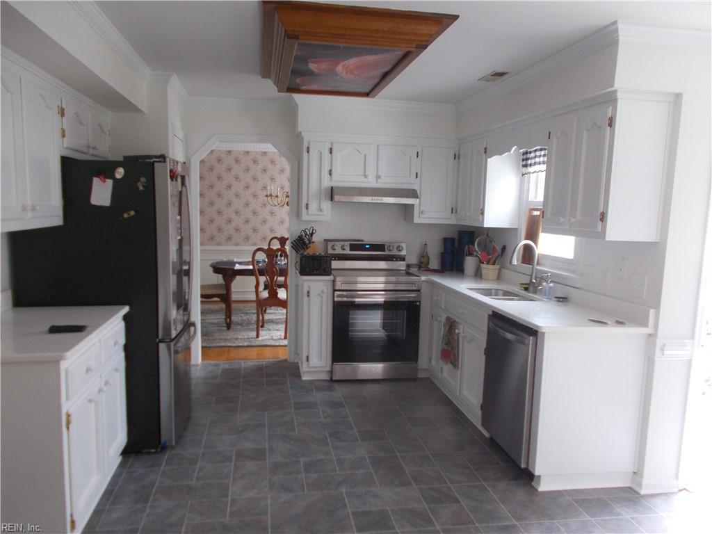 3952 Long Point Blvd Property Photo 25