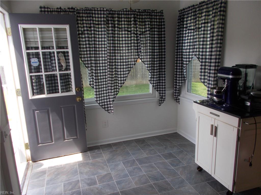 3952 Long Point Blvd Property Photo 26
