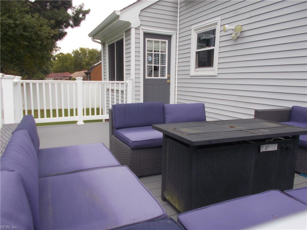 3952 Long Point Blvd Property Photo 44