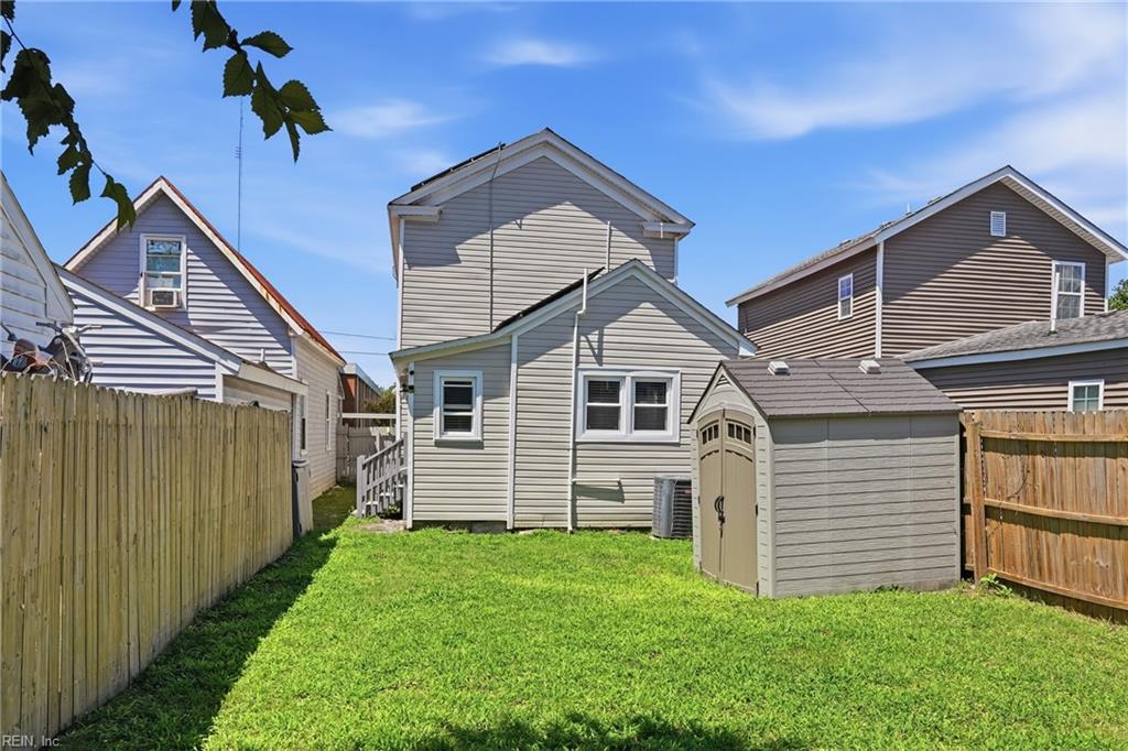 1405 Perry St Property Photo 20