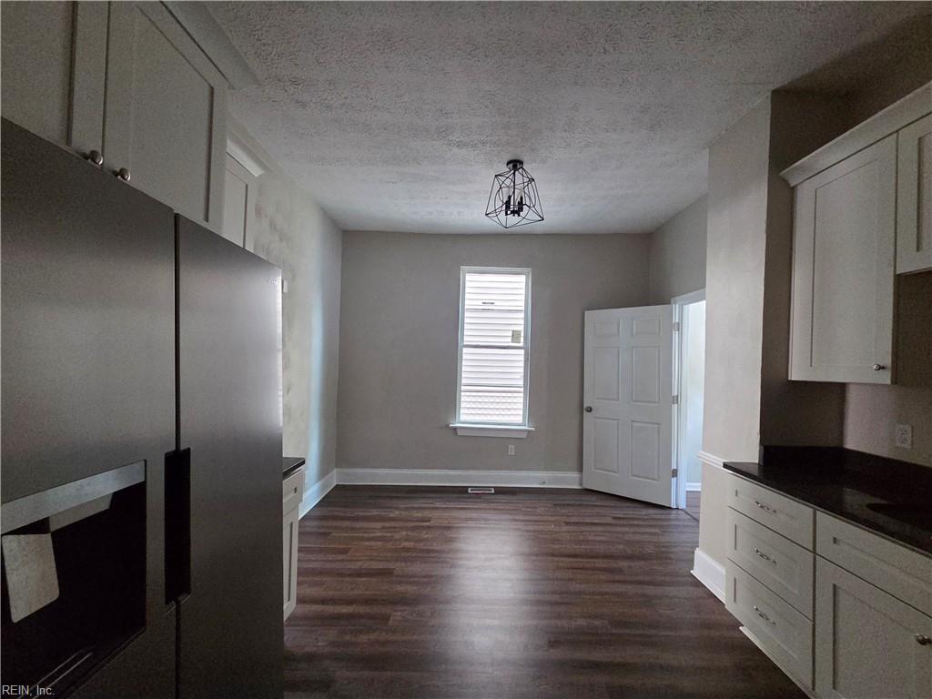 629 27th St Property Photo 13