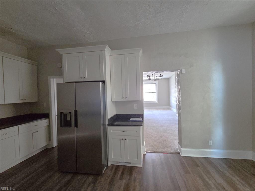 629 27th St Property Photo 15