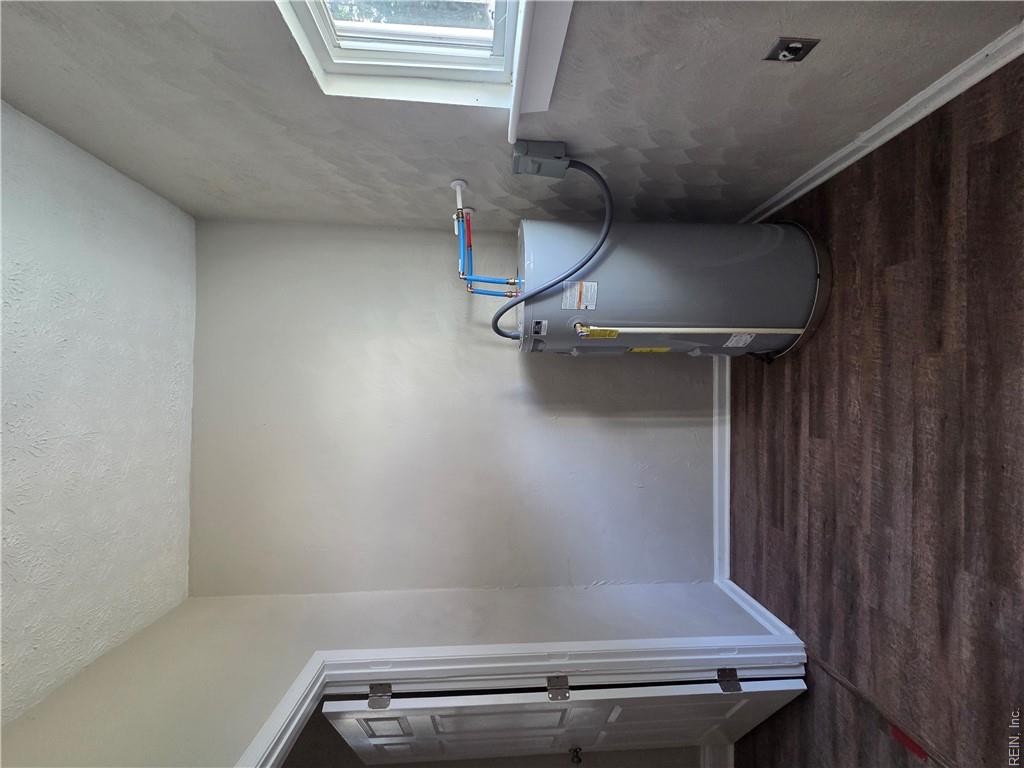 629 27th St Property Photo 17