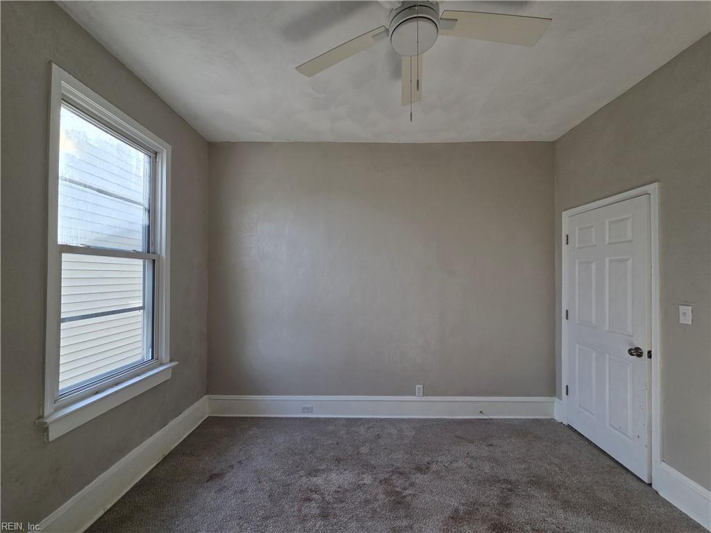 629 27th St Property Photo 28