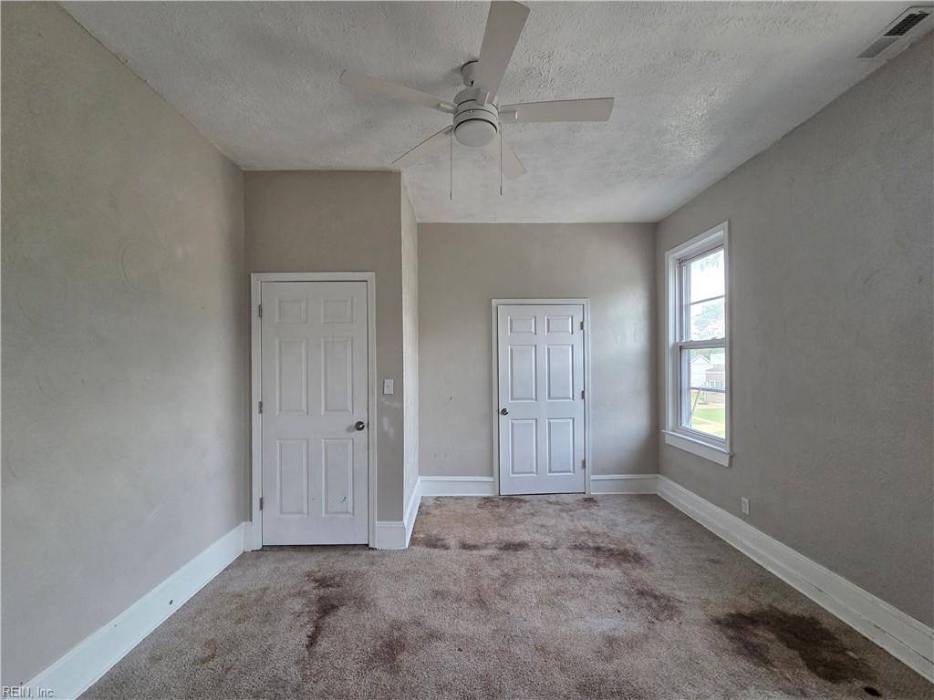 629 27th St Property Photo 33