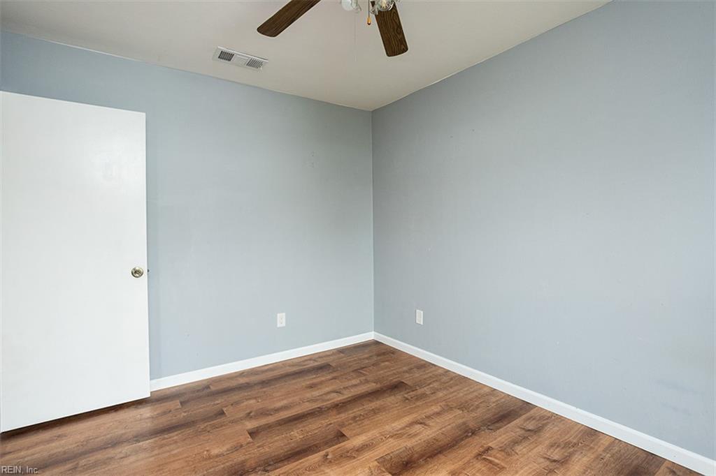 2009 Drumheller Ct Property Photo 15