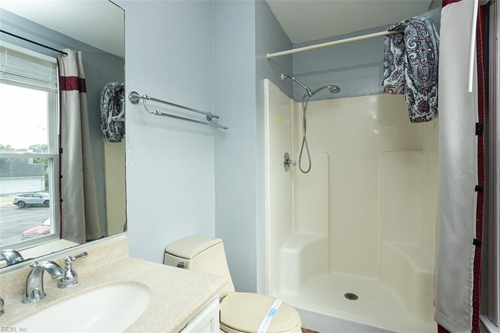 2009 Drumheller Ct Property Photo 20
