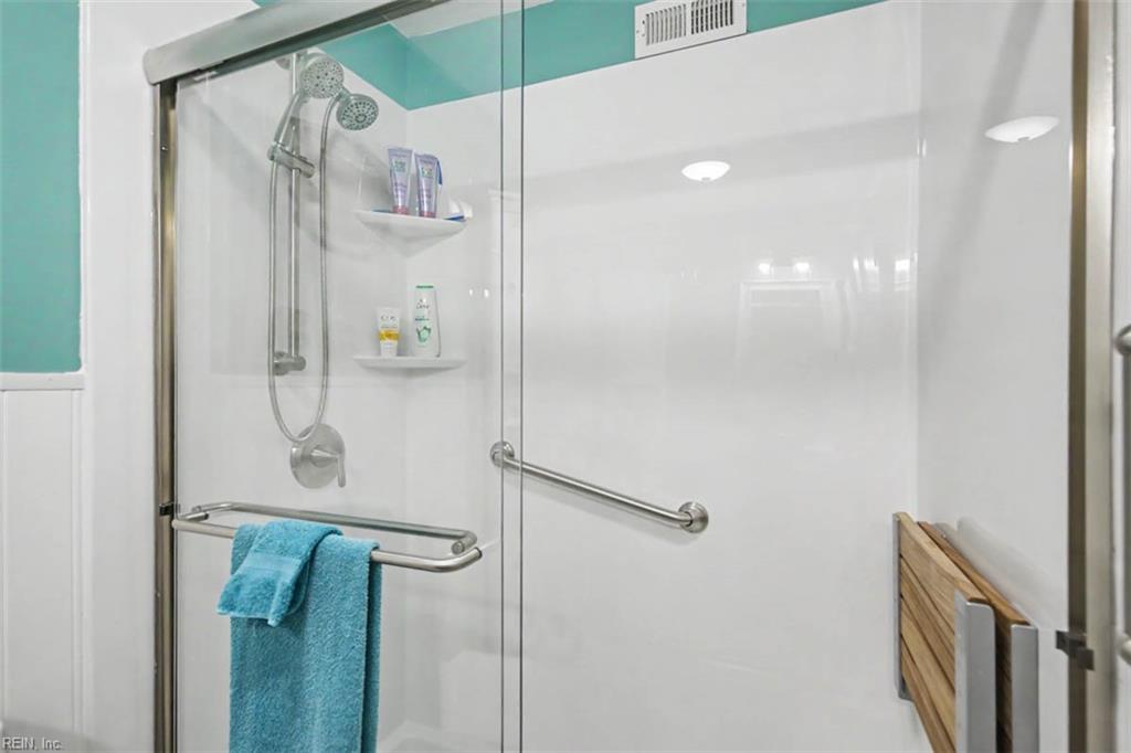 2325 Sea Shell Rd Property Photo 24