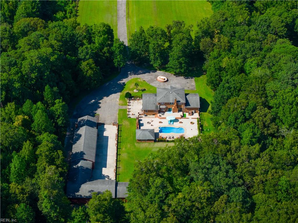4133 West Neck Rd Property Photo 1