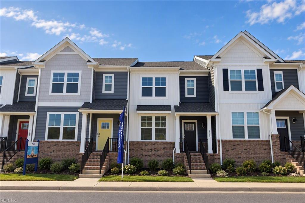 2352 Somerset WAY Property Photo 1