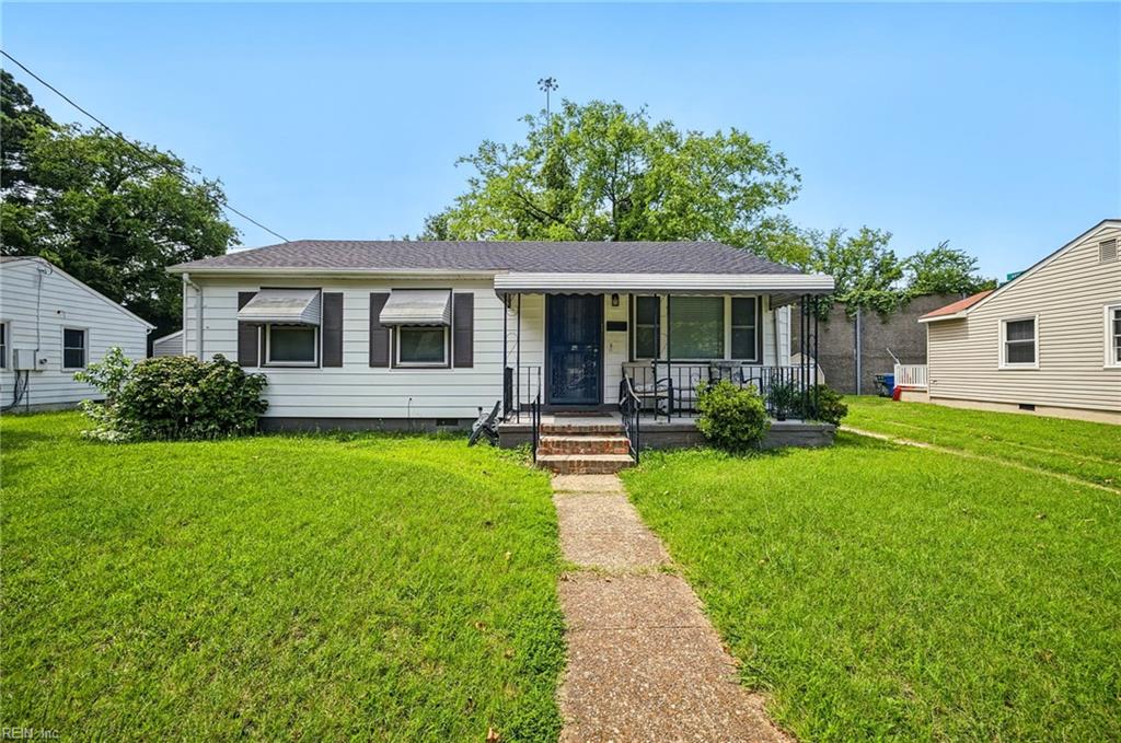 833 Tifton St Property Photo 3