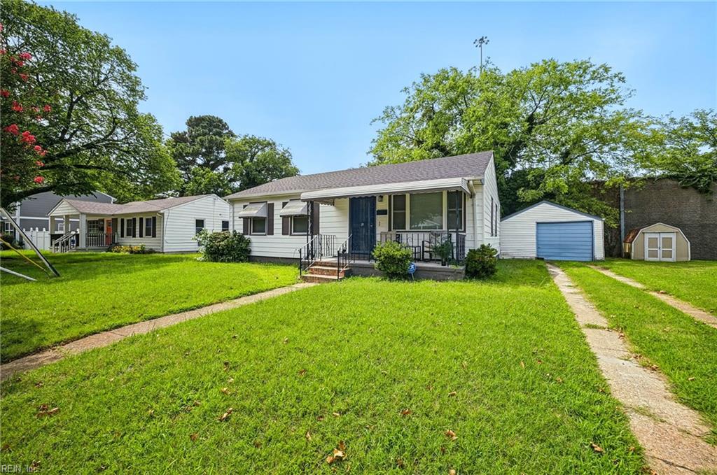 833 Tifton St Property Photo 4