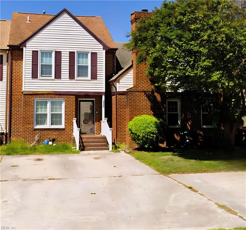 226 Wexford DR W Property Photo 1