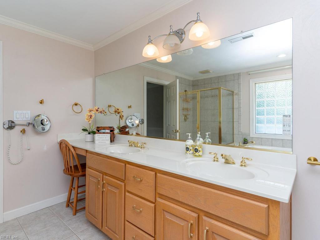 138 Greengable Way Property Photo 18