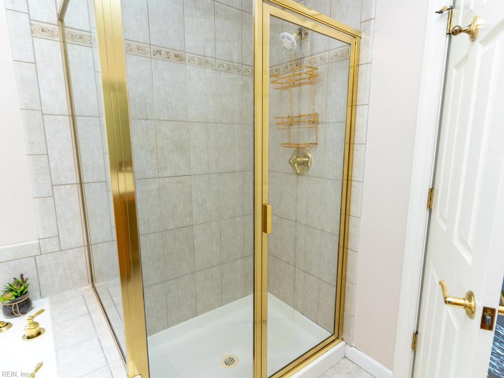 138 Greengable Way Property Photo 22