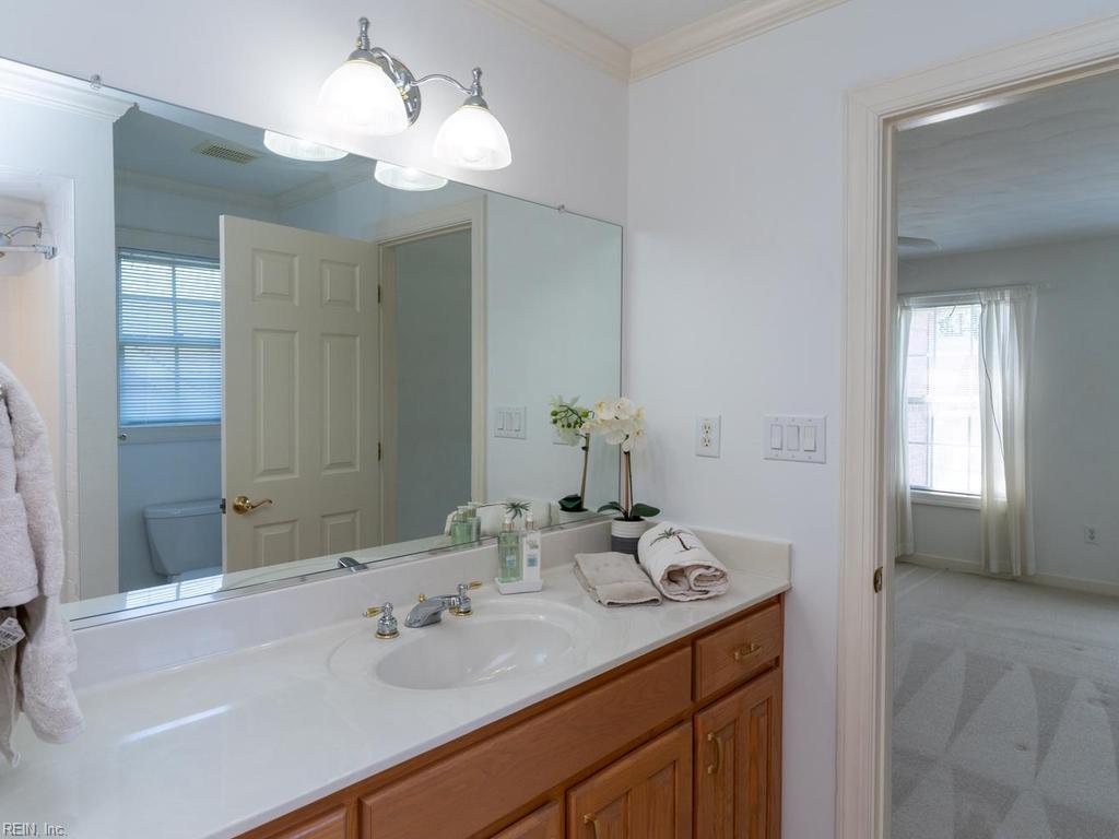 138 Greengable Way Property Photo 26