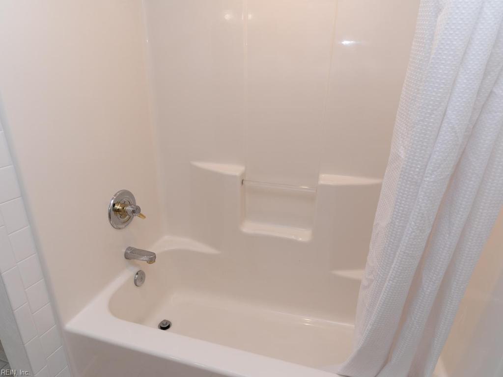 138 Greengable Way Property Photo 28
