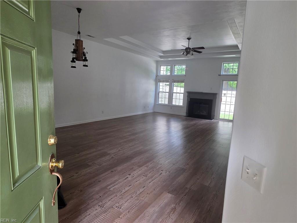 102 Lands End Ln Property Photo 4