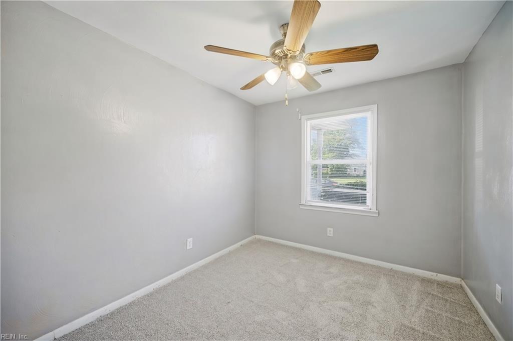 916 Hatton St Property Photo 20
