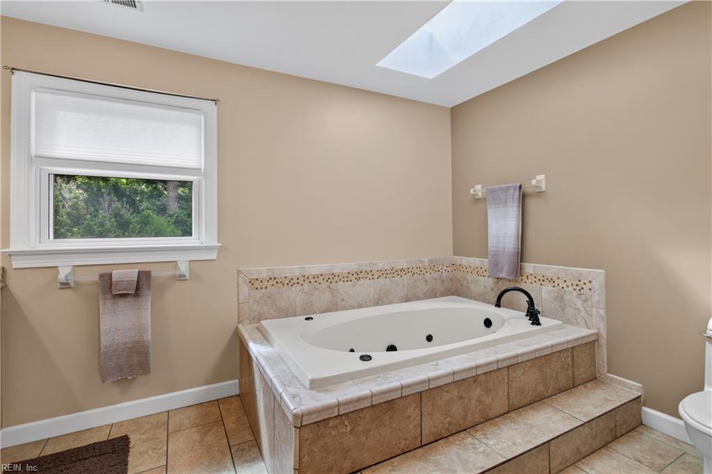 4613 Dorchester Ln Property Photo 14